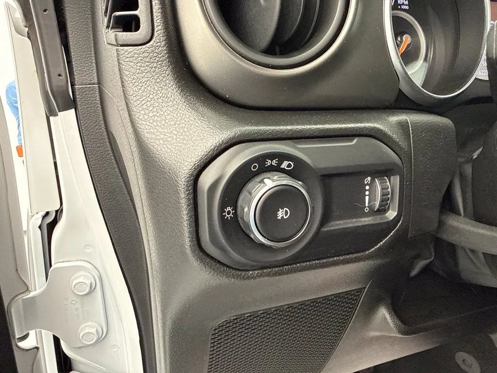 2023 Jeep Wrangler SPORT Convertible Slide 16