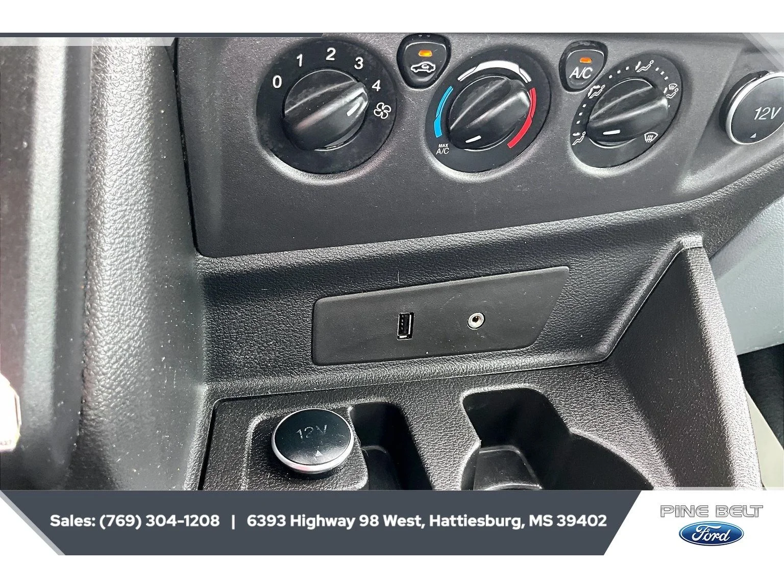 Used 2016 Oxford White Ford Base image 22