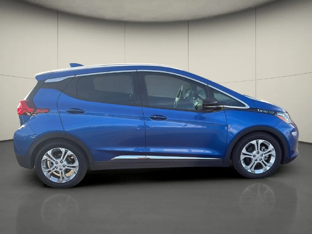 Used 2020 Blue Chevrolet LT image 8