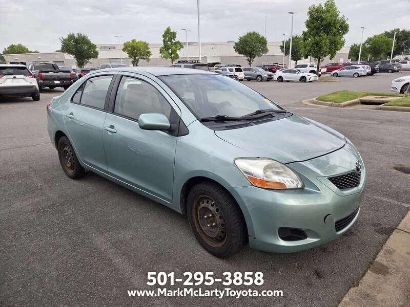 Used 2010  TOYOTA BASE image 2