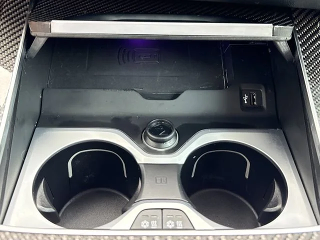 Used 2025 Black Sapphire Me BMW M60i image 30