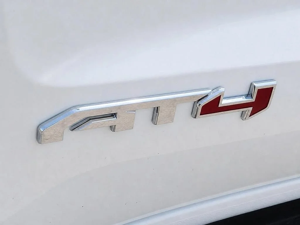 2026 GMC Sierra 1500 AT4 - Photo 7