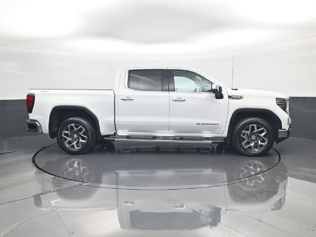 2023 GMC Sierra 1500 SLT - Photo 4