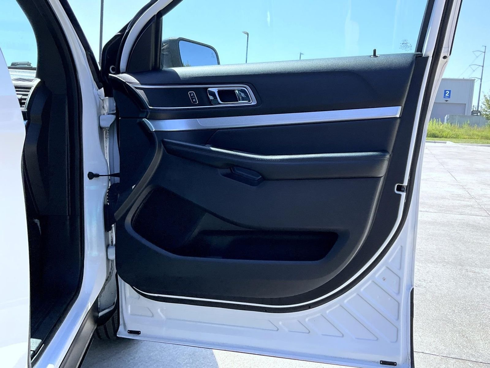 Used 2017 White Ford XLT image 17