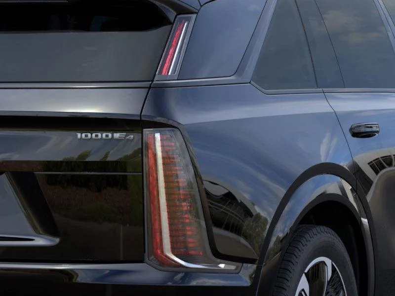 Used 2025  Cadillac Luxury 1 image 11