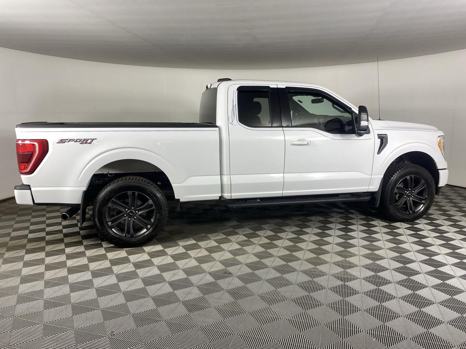Used 2021 Oxford White Ford XLT image 18