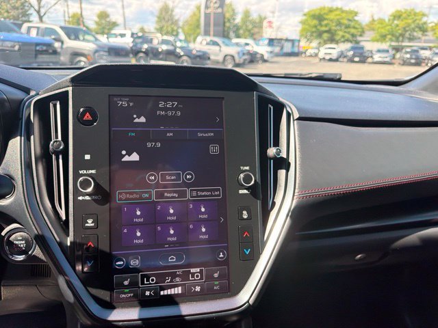 Used 2023 Ice Silver Metallic Subaru Limited image 20