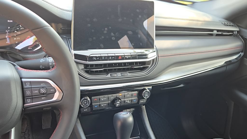 Used 2025 Hydro Blue Pearlcoat Jeep Trailhawk image 15