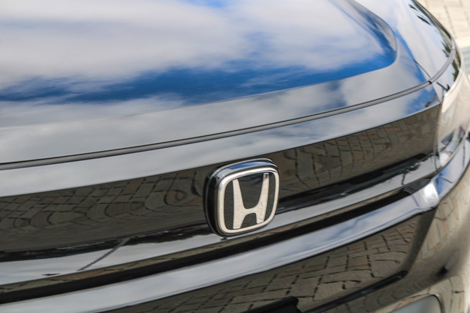 Used 2025 Raven Black Honda EX image 5