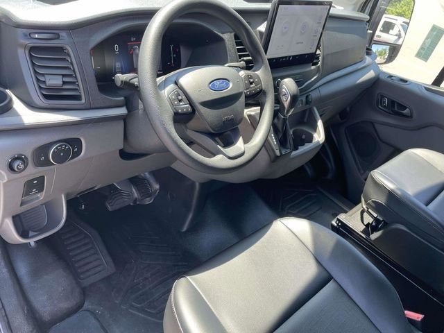 New 2026 Oxford White Ford Base image 3