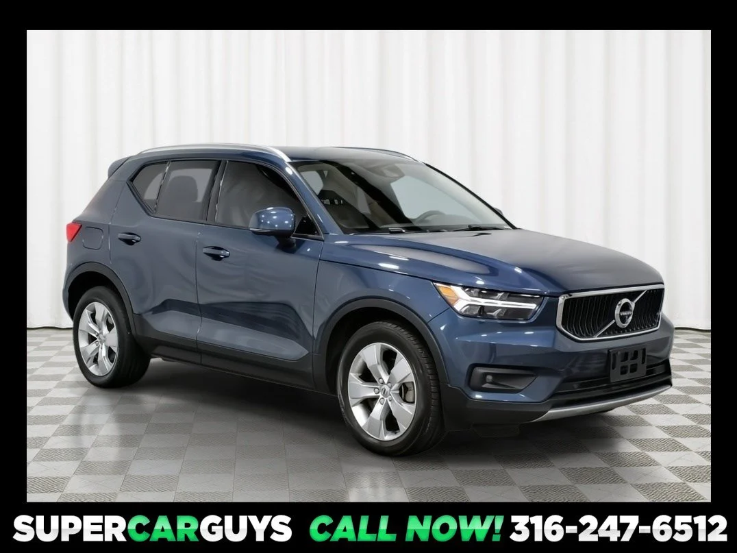 2022 Volvo XC40 Momentum