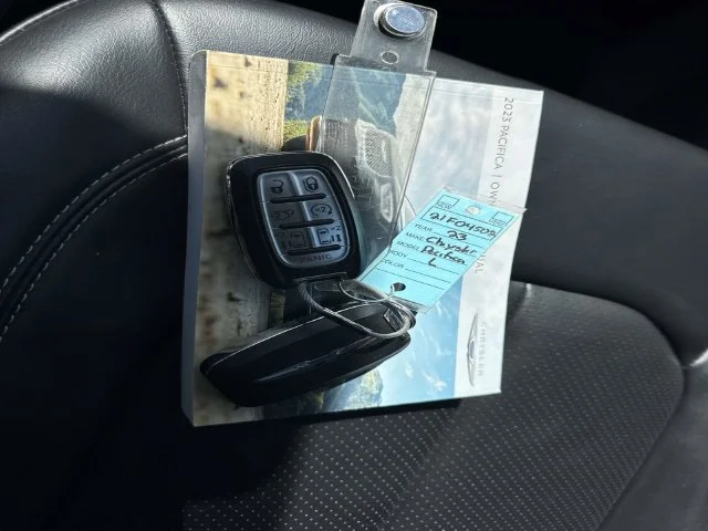 Used 2023 Black Chrysler Touring L image 4