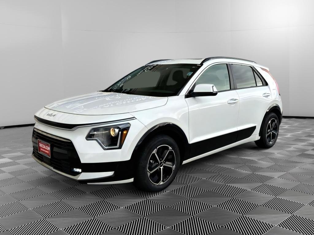 2023 Kia Niro SX