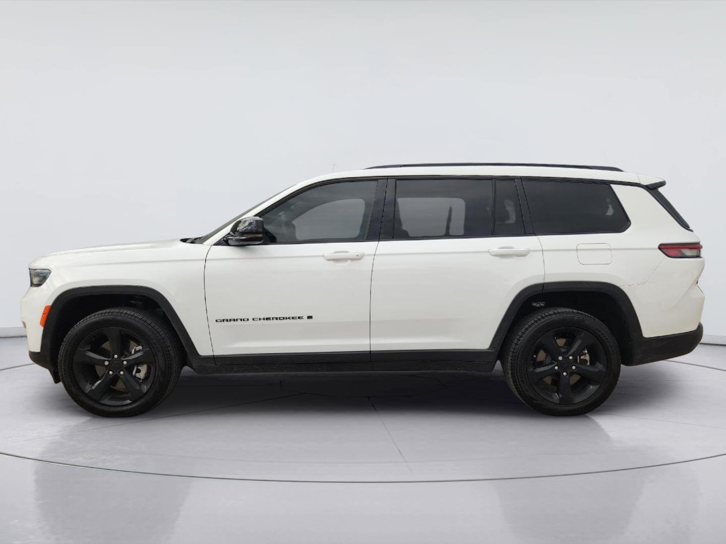 2025 Jeep Grand Cherokee L photo 4 of 35