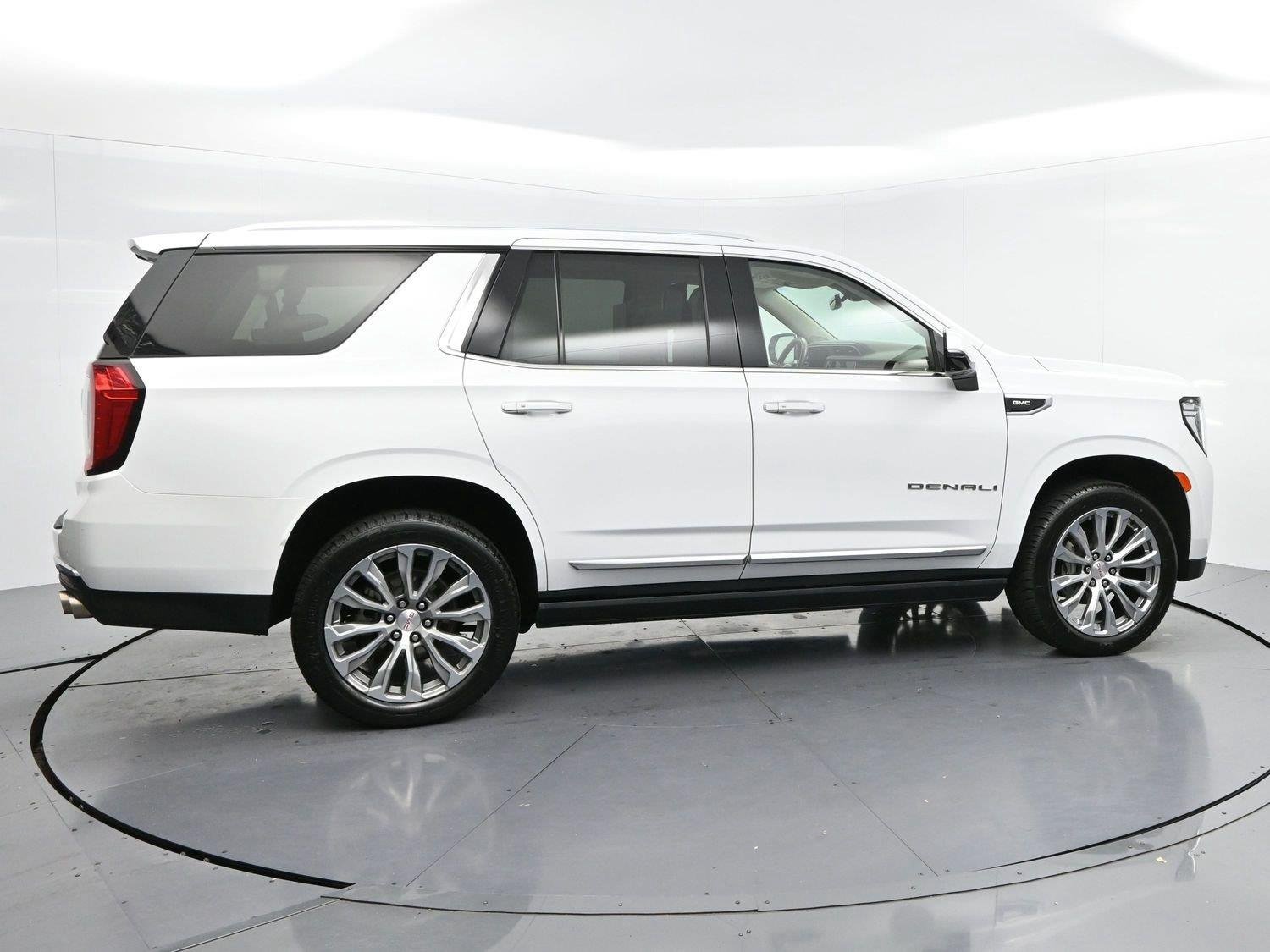 Used 2021 Summit White GMC Denali image 8