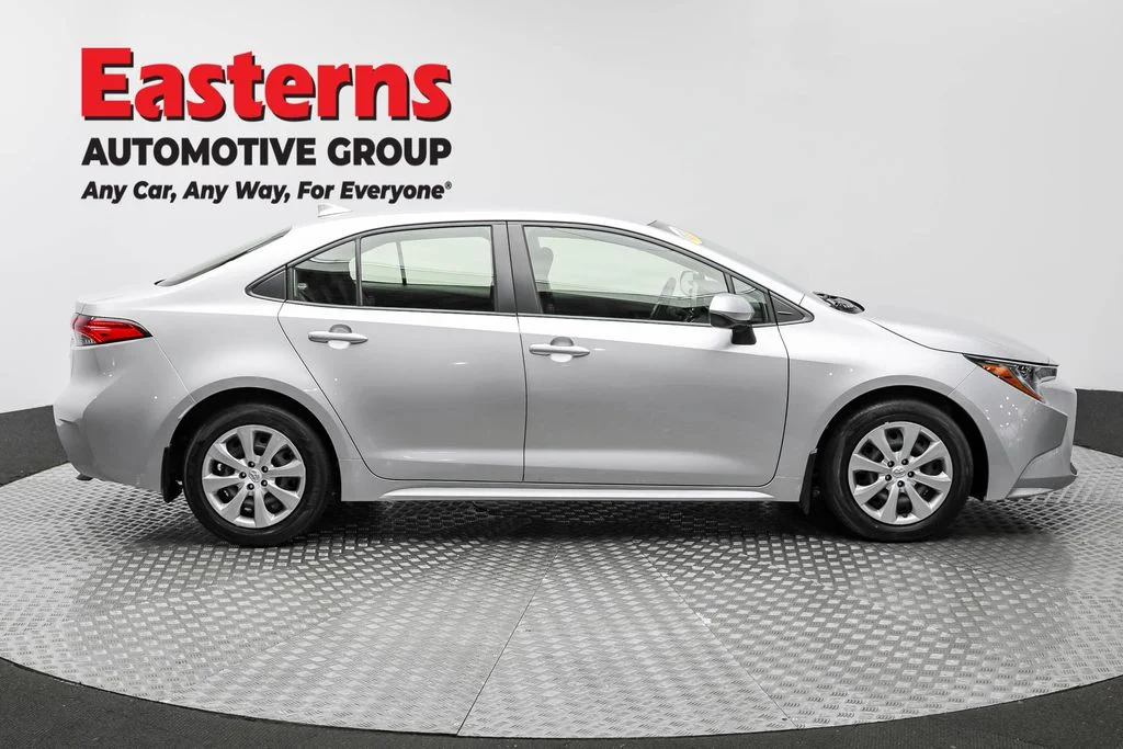 Used 2022 Silver Toyota LE image 4