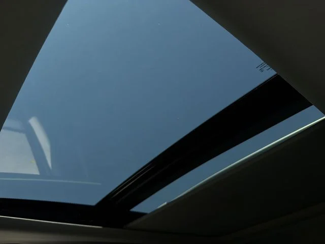 Used 2024 White Nissan Platinum image 25
