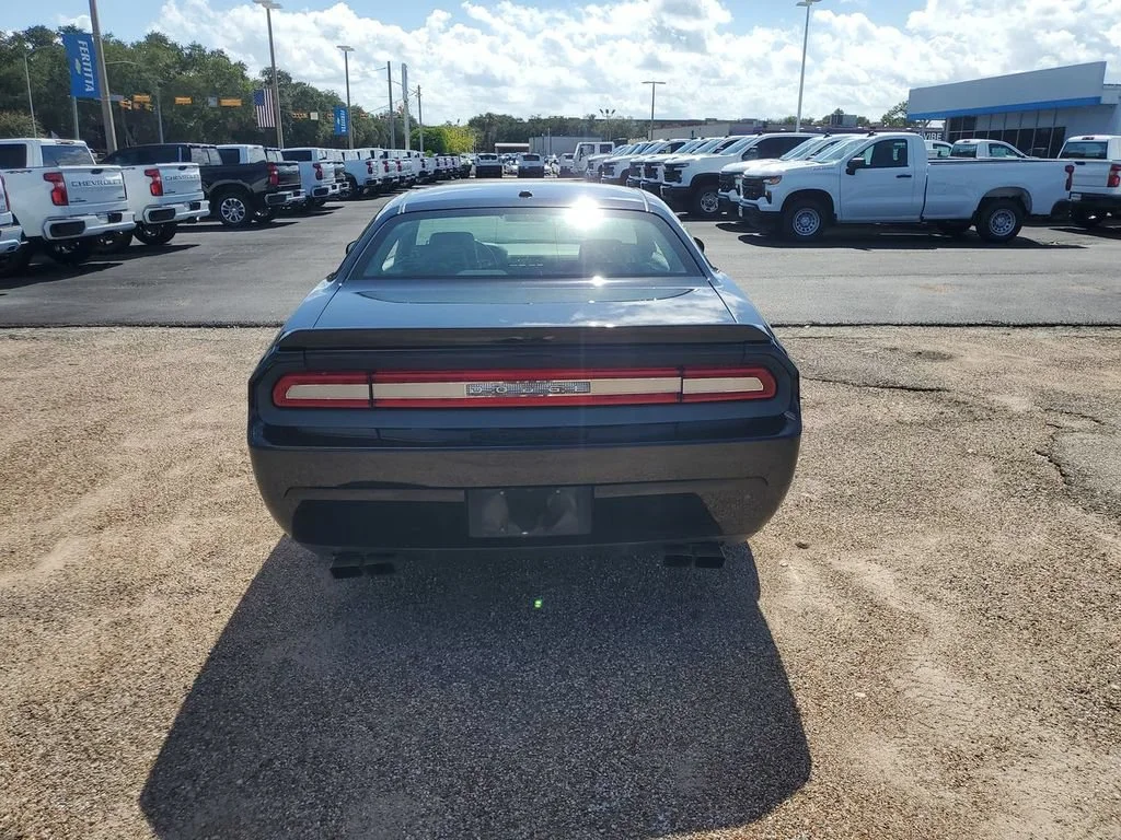 Used 2009 Black Dodge R/T image 19