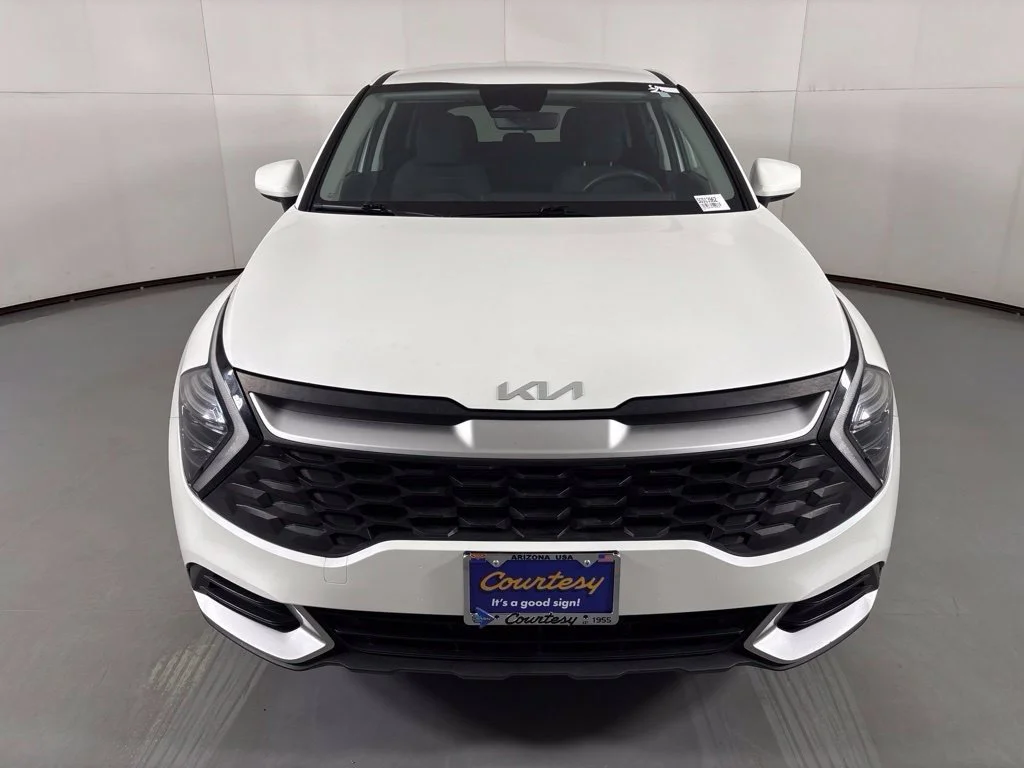 Used 2024 White Kia LX image 3