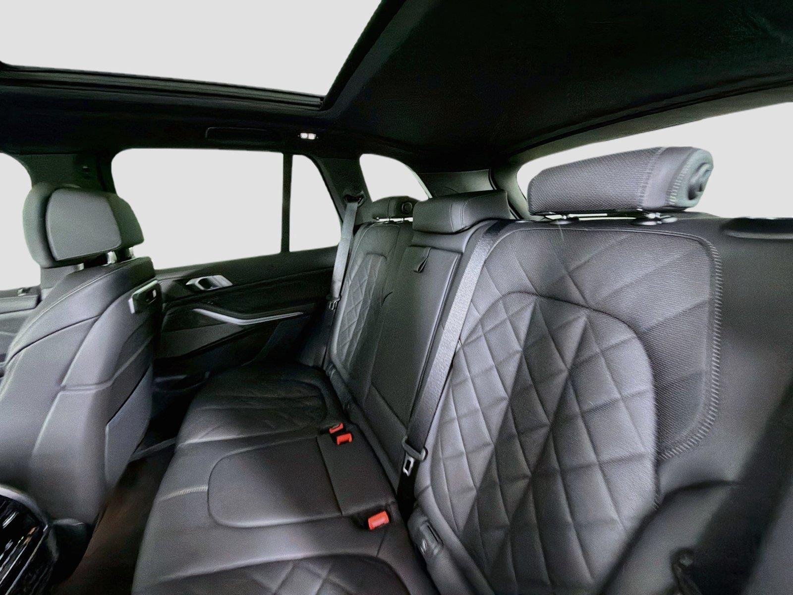 New 2026 Skyscraper Grey Metallic BMW sDrive40i image 26