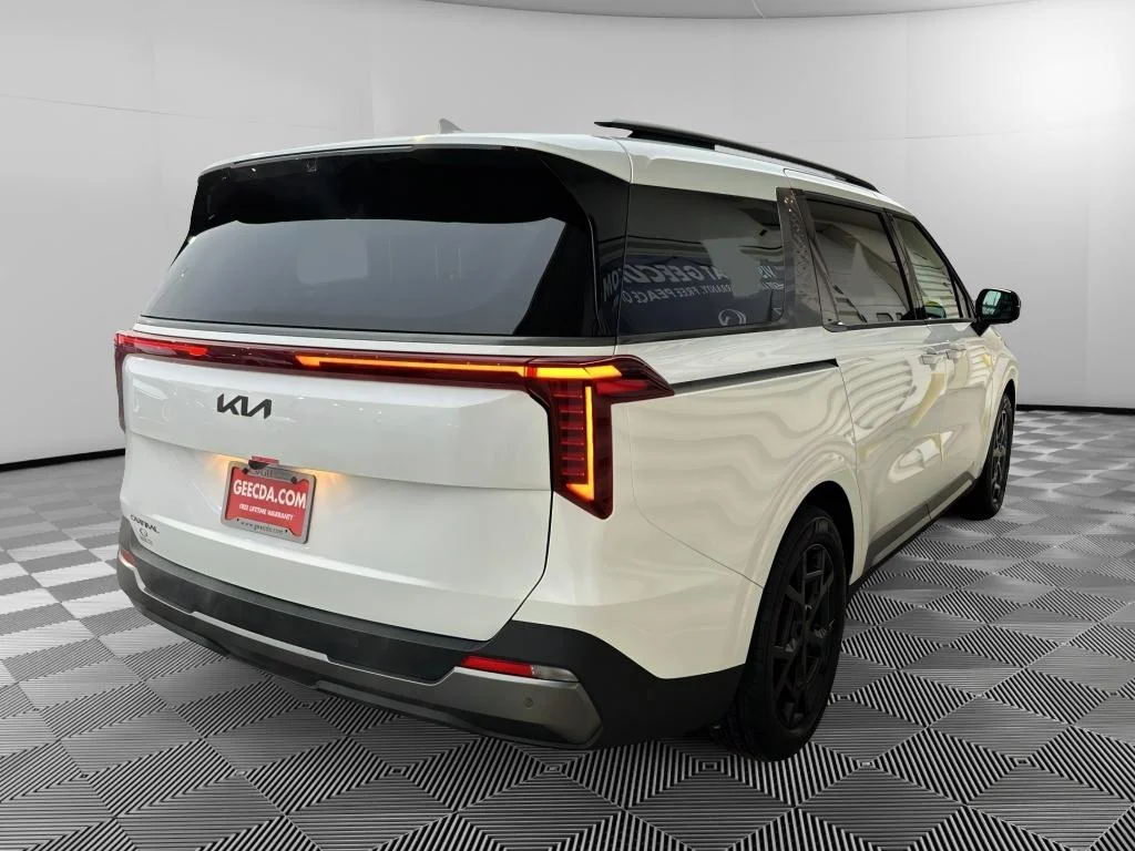 New 2026 Snow White Pearl Kia SX Prestige image 4