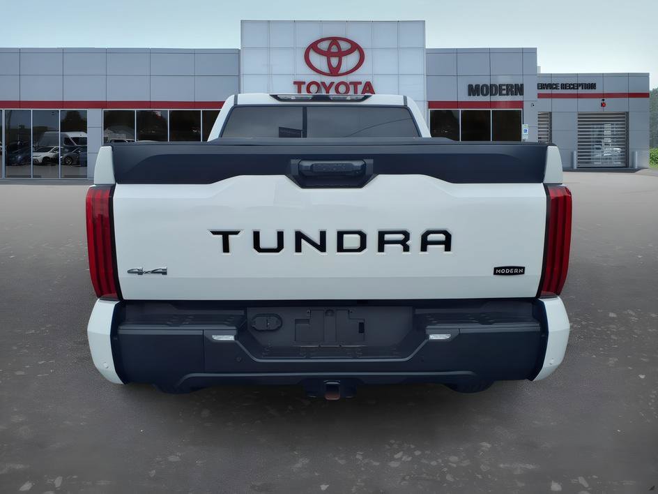 Used 2023 Ice Cap Toyota SR5 image 5