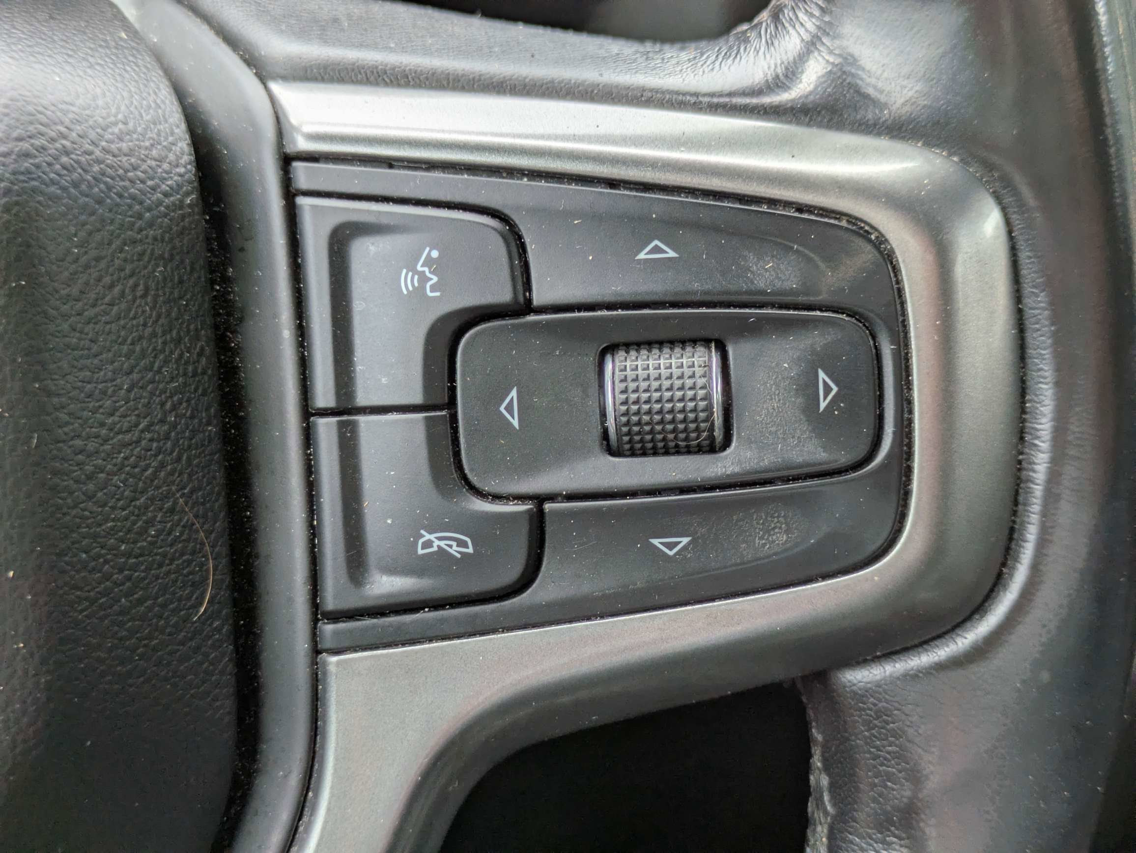 Used 2020 White Chevrolet LT image 22