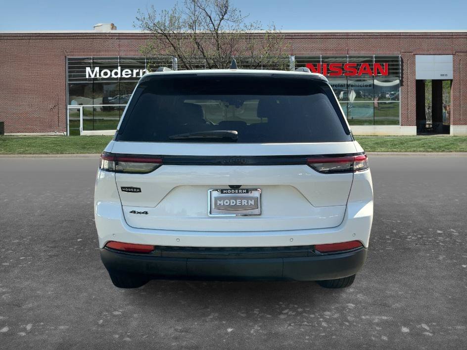 Used 2025 Bright White Clearcoat Jeep Altitude X image 3