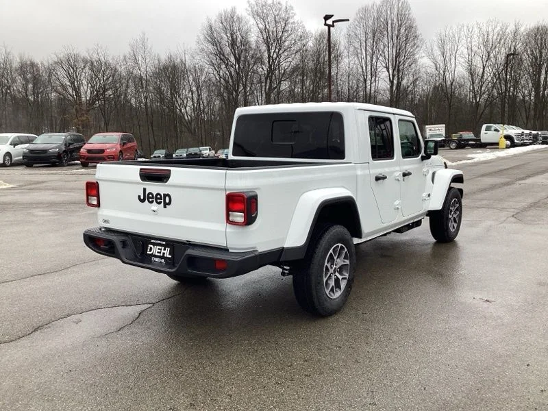 New 2026 Bright White Clear-Coat Exterior Paint Jeep Sport S image 7