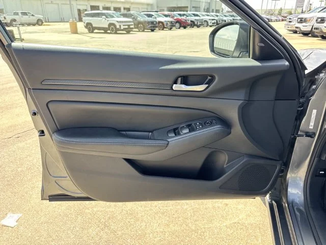 Used 2025 Gray Nissan 2.5 SV image 42