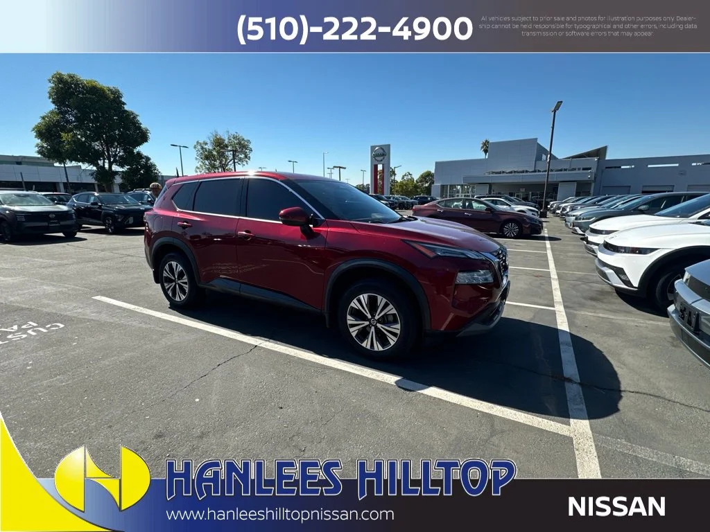 Used 2021 Red Nissan SV image 2