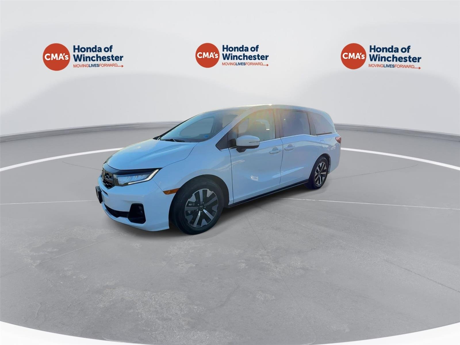 Used 2026 Platinum White Pearl Honda EX-L image 4