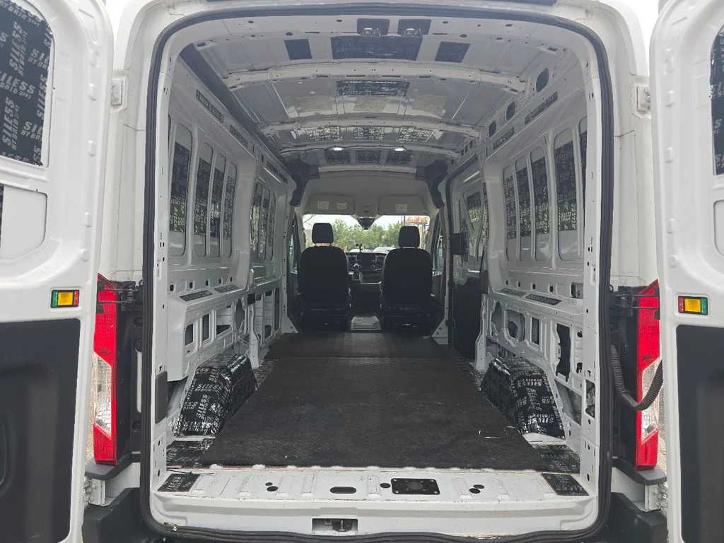 Used 2024 Oxford White Ford Base image 12