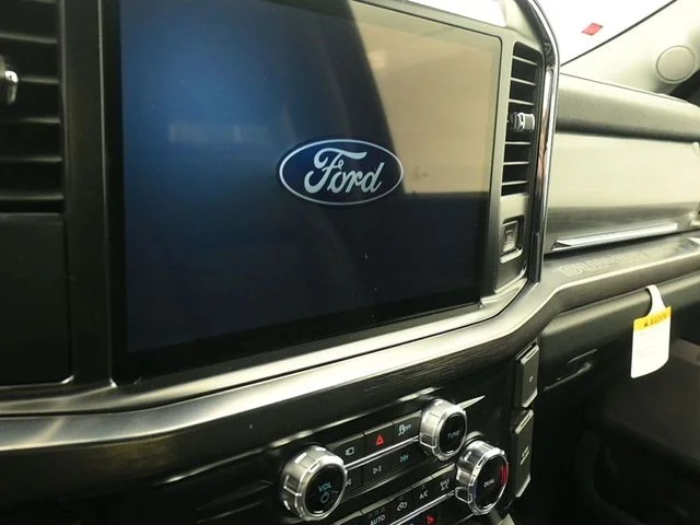 New 2026 Ruby Red Metallic Tinted Clearcoat Ford F-250® Lariat® image 16