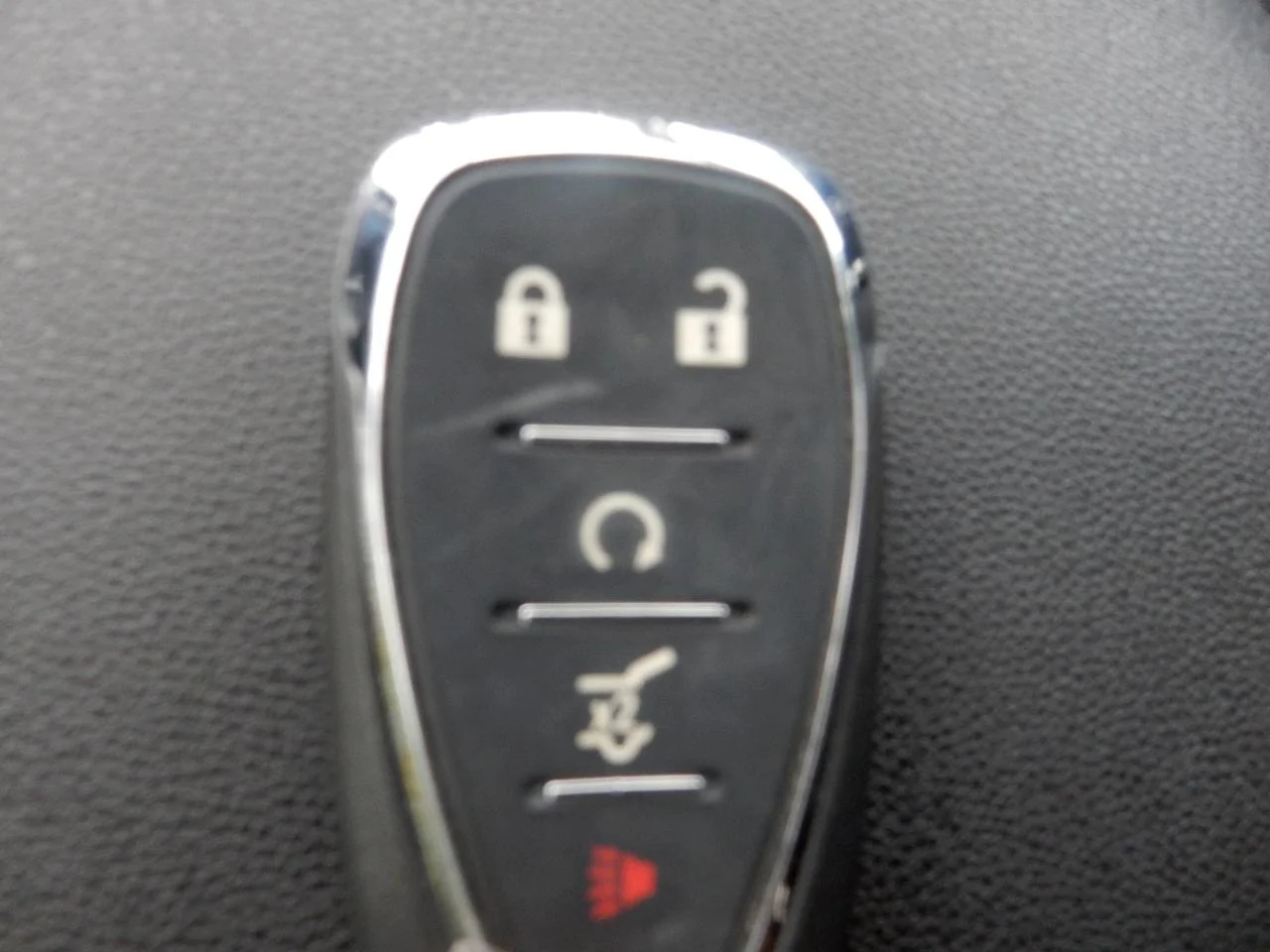 Used 2018 White Chevrolet FWD 4DR LT W/1LT image 38