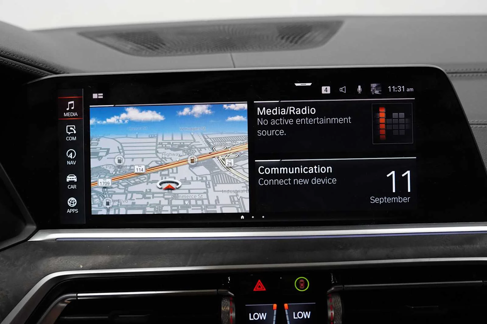 Certified Used 2022 Mineral White Metallic BMW xDrive40i image 16