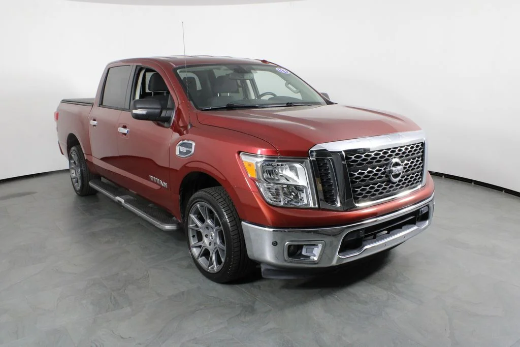 Used 2017 Red Nissan SV image 4