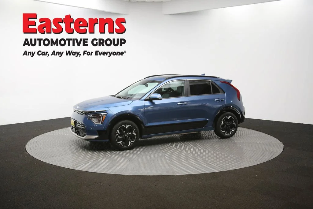 Used 2023 Blue Kia Wave image 57