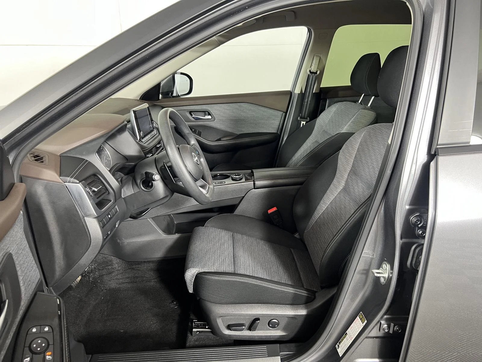 Used 2023 Gun Metallic Nissan SV image 13