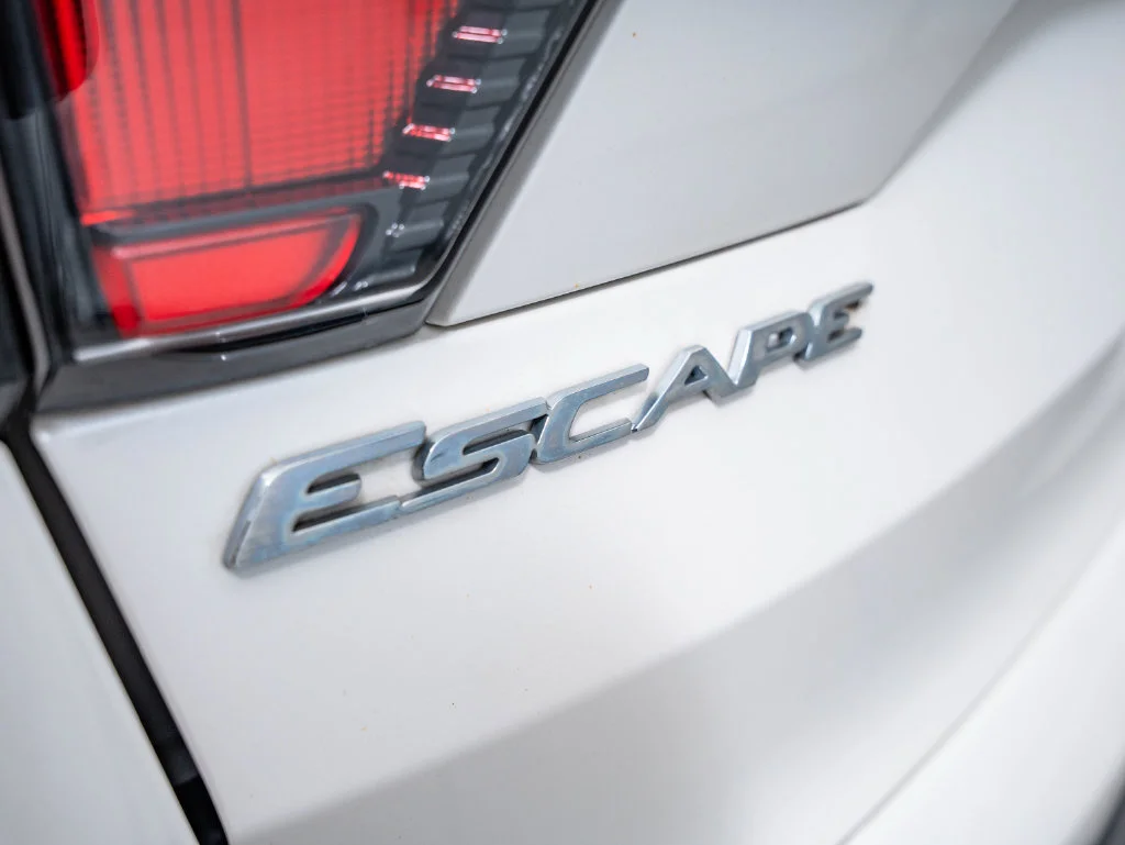 Used 2018 White Platinum Clearcoat Metallic Ford Titanium image 15