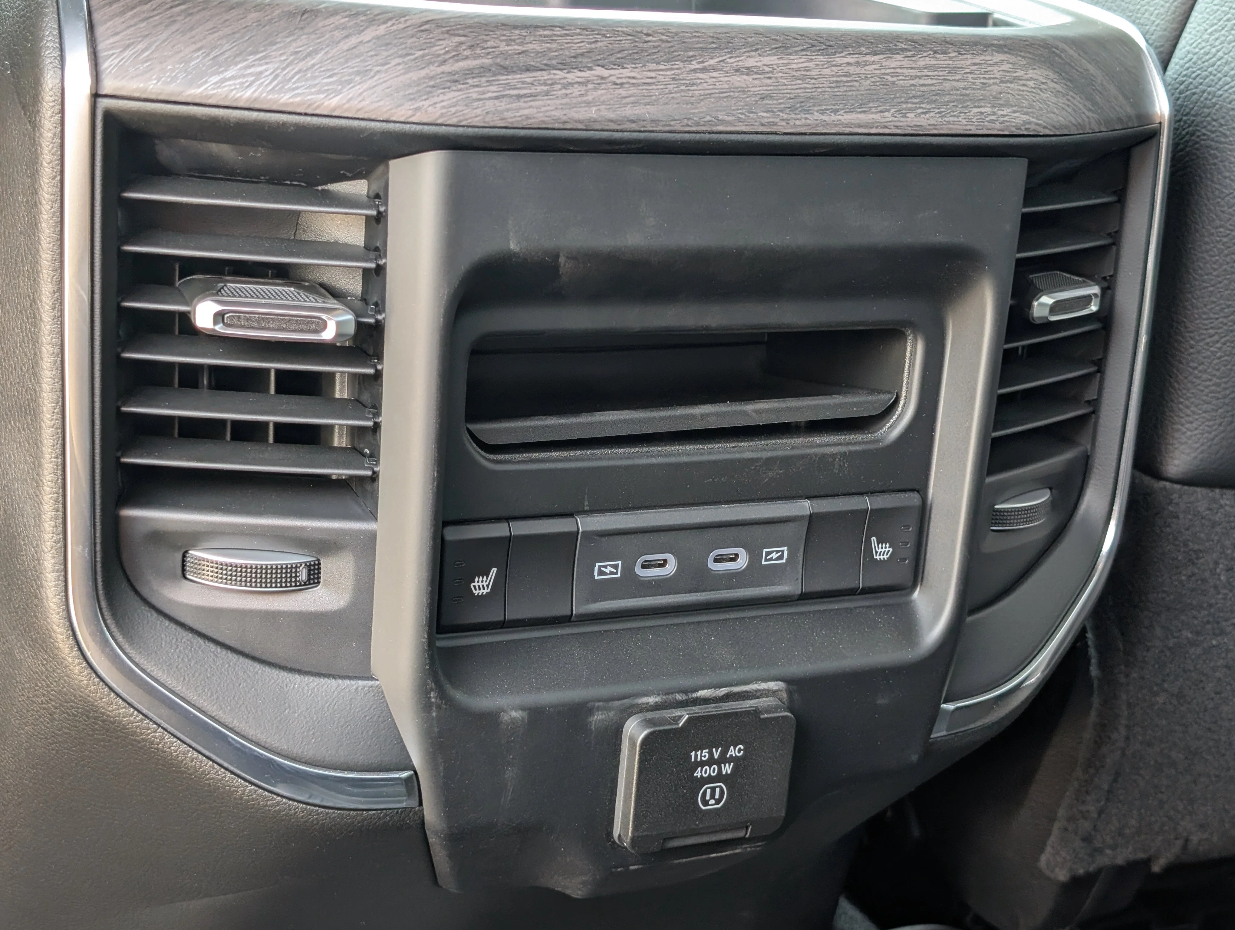 New 2026 Diamond Black Crystal Pearlcoat Ram Laramie image 25