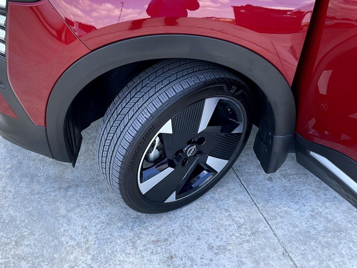 Used 2025 Red Nissan SR image 24