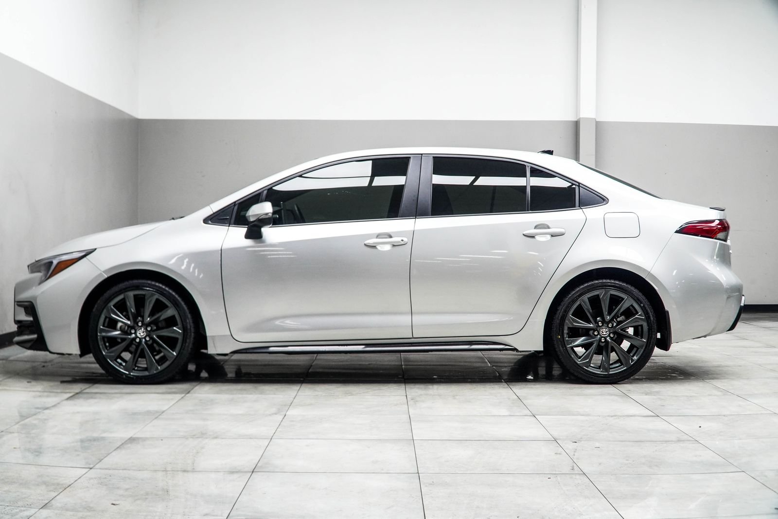 Used 2025 Gray Toyota XSE image 9