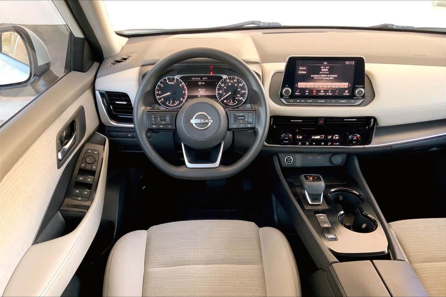 2022 Nissan Rogue SV - Photo 6