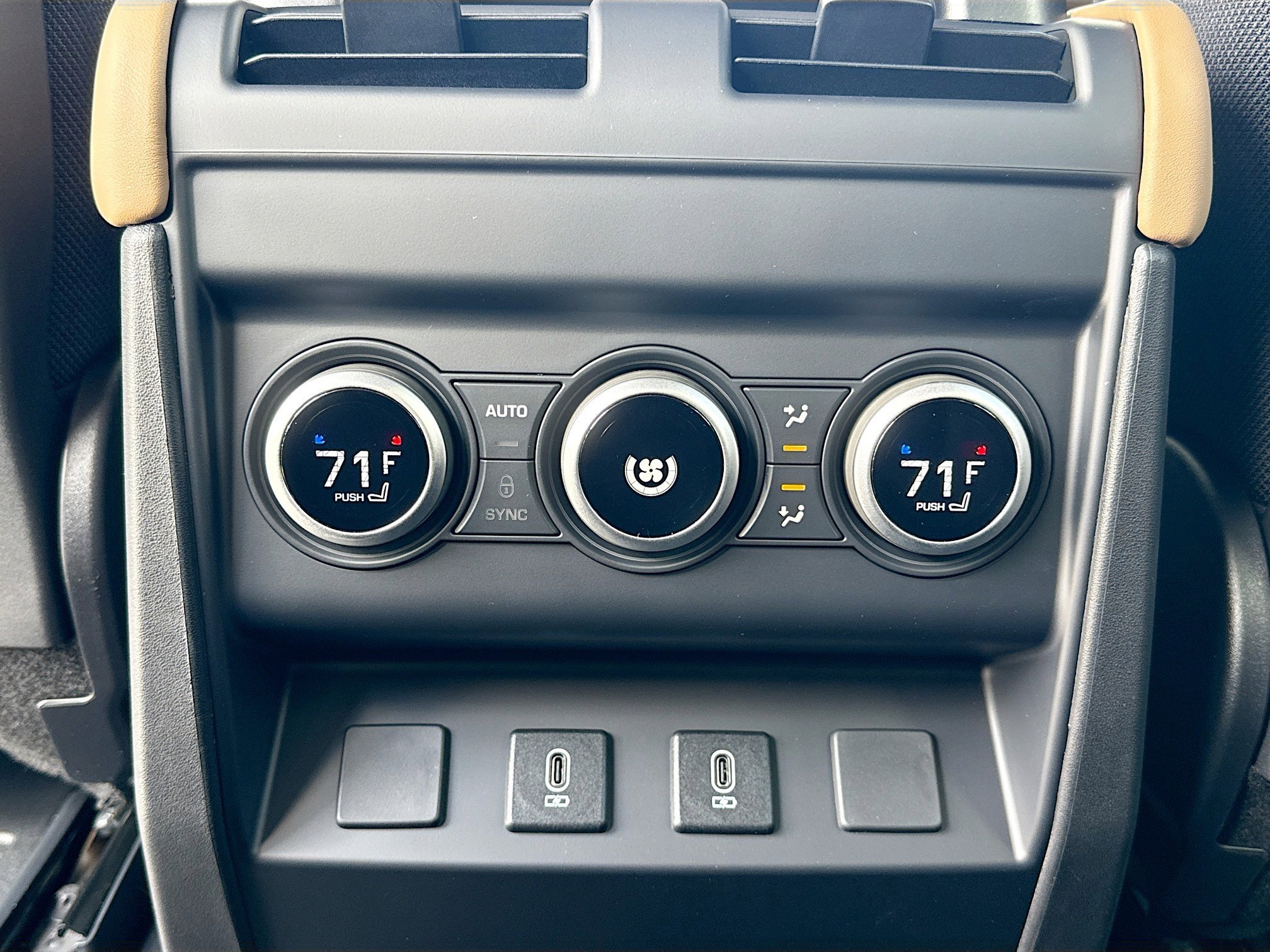 New 2026 Fuji White Land Rover V8 image 21