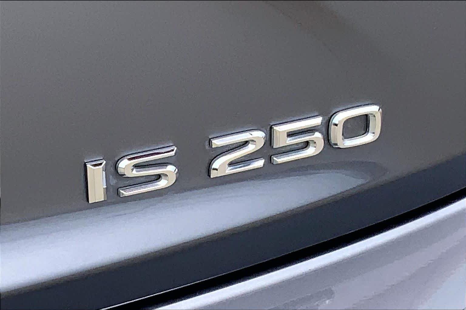 Used 2014 Nebula Gray Pearl Lexus  image 10