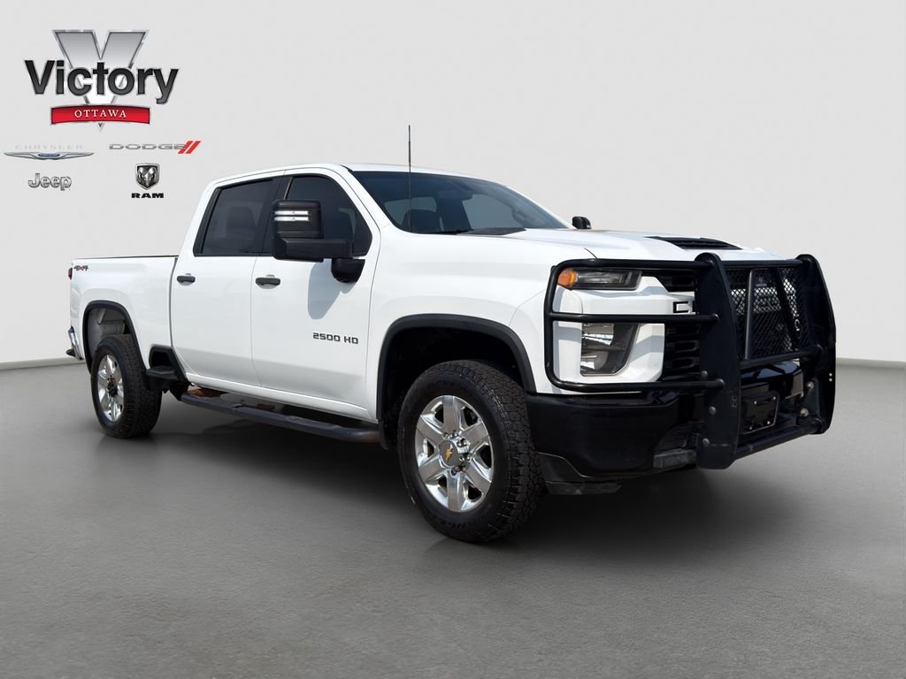 Used 2022 White Chevrolet Custom image 8