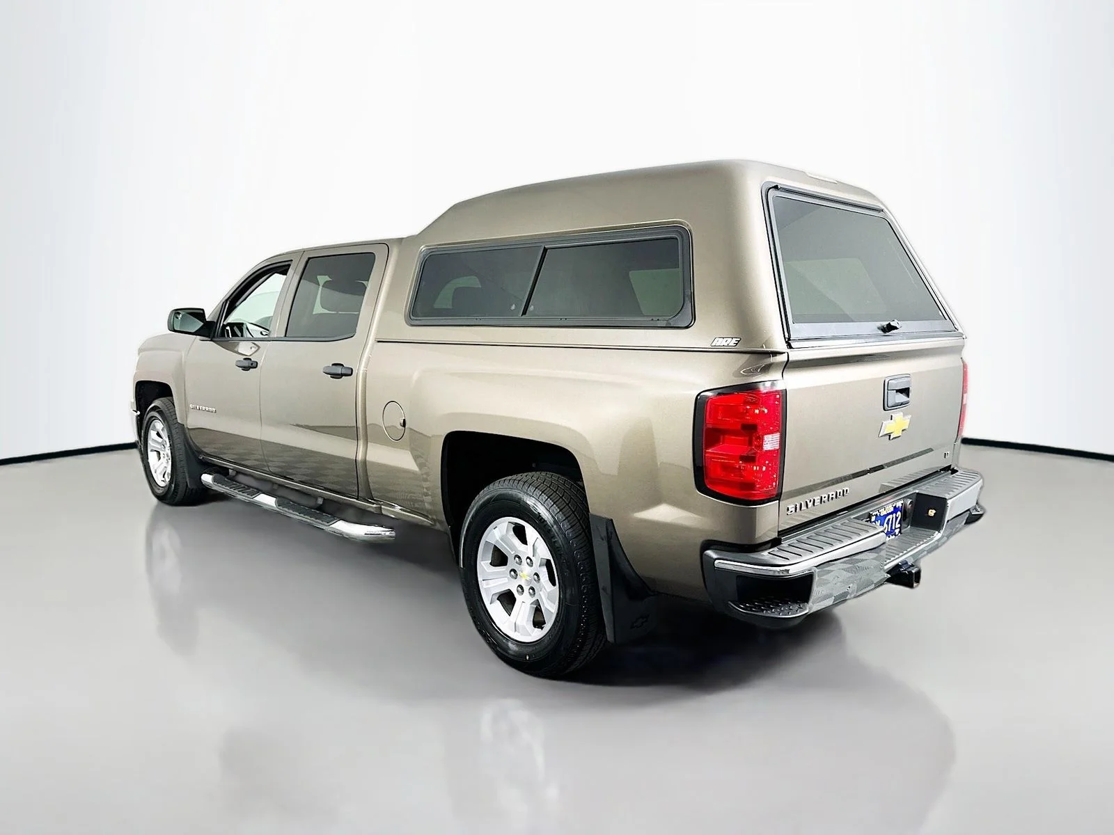 Used 2014 Brownstone Metallic Chevrolet LT image 6