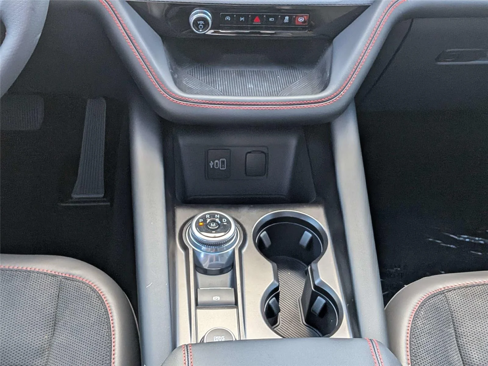 2026 Ford Explorer ST - Photo 20