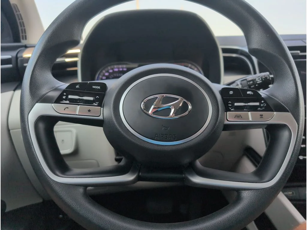 Used 2024 SILVER Hyundai SEL AWD image 22